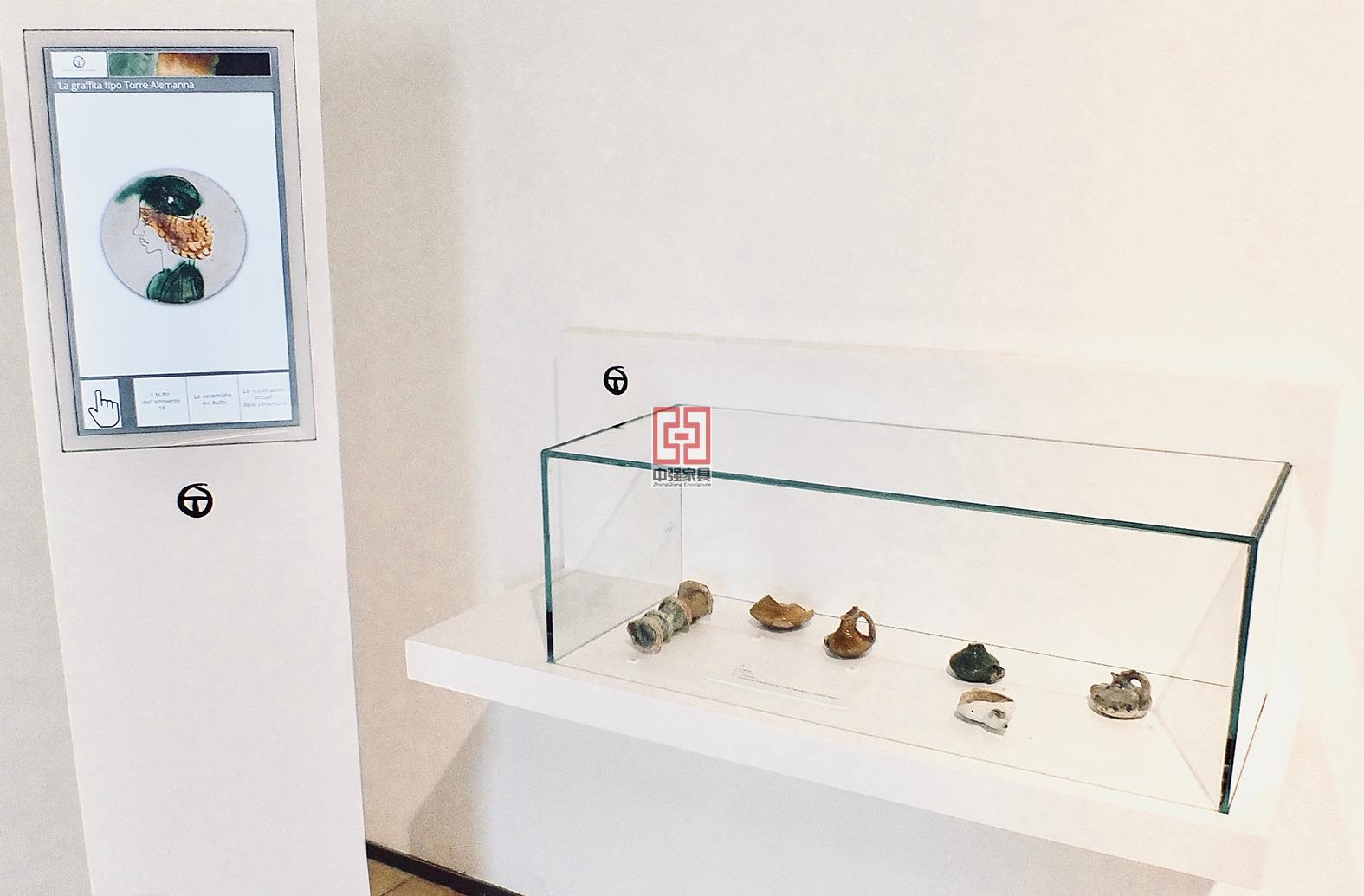 意大利博物館展柜定制中強(qiáng)定制