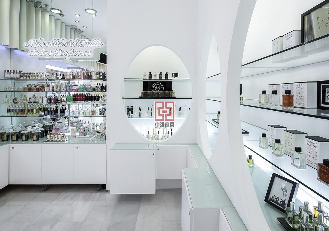 西班牙香水化妝品展柜定制中強(qiáng)展柜