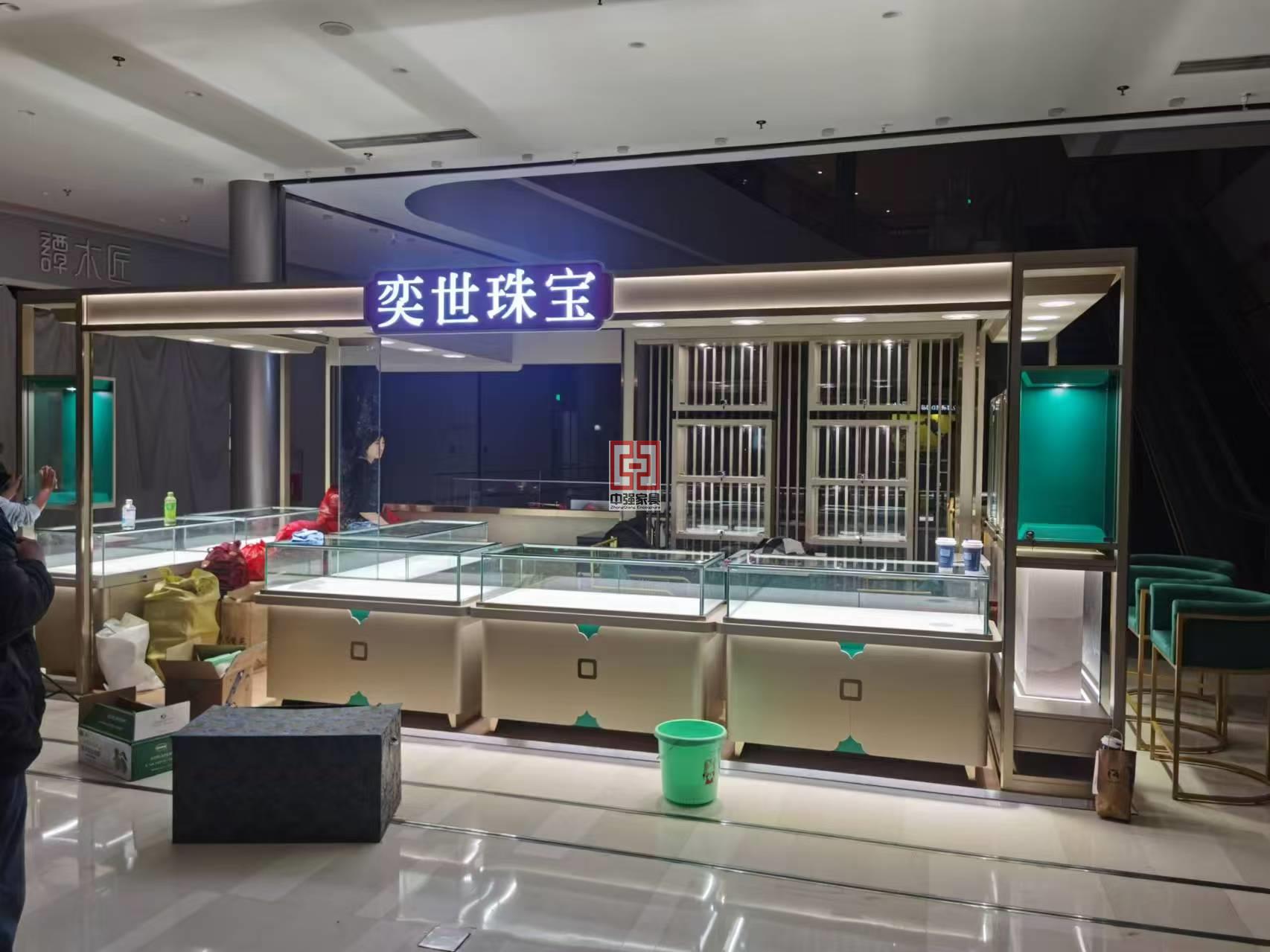 珠寶展柜專業(yè)定制商場(chǎng)展柜定制中強(qiáng)